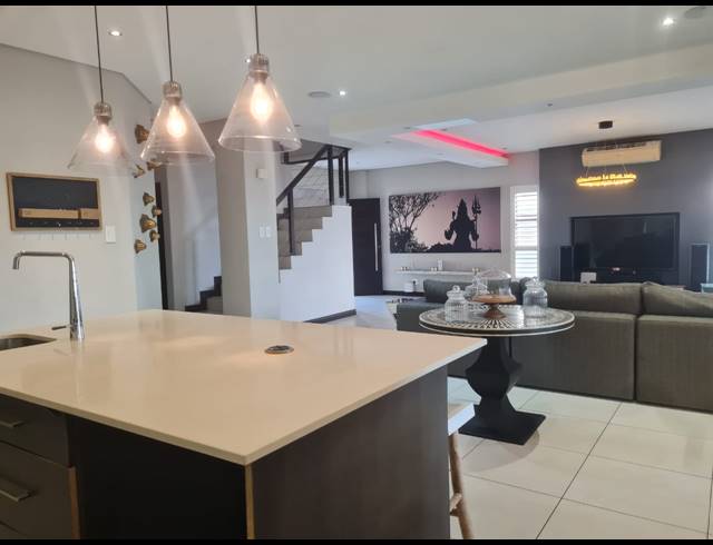 4 BEDROOM HOUSE TO LET IN MZINGAZI GOLF ESTATE